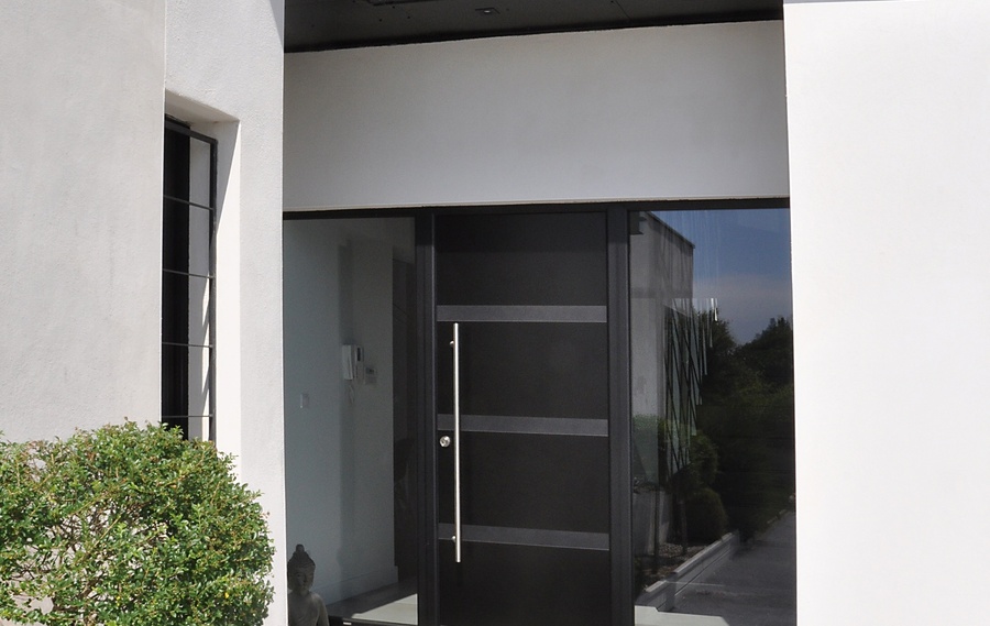 Notre gamme de portes d'entr&eacute;e en ALU CLASSIQUE et CONTEMPORAINE &agrave;&nbsp;Fontainebleau